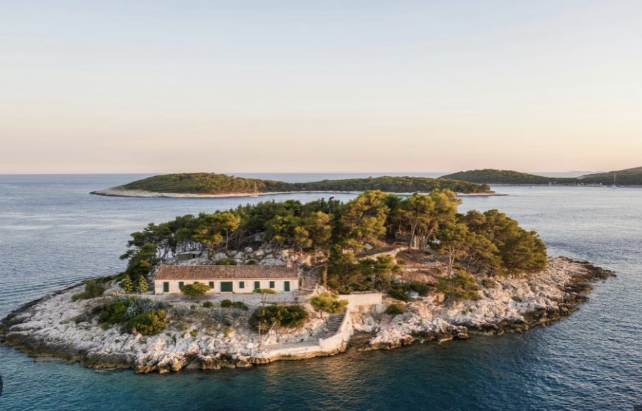 Une île privée pour le prix d'un F2 à Paris : la maison de vacances la plus secrète du monde est à vendre